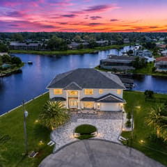 Serene Luxury Waters- Pool and canal front home in Palm Coast!