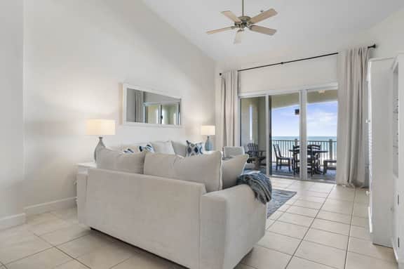 Renovated top floor direct oceanfront penthouse Cinnamon Beach condo 862! - Image 4