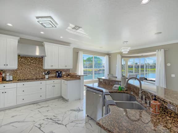 Pool and canal front home in Palm Coast! - Image 5