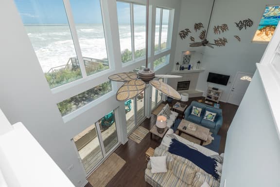 Casa De Javu: A Coastal Luxury Retreat in Flagler Beach - Image 1